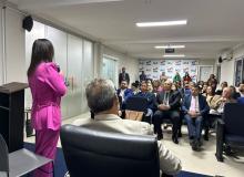 Encontro Mensal de Alinhamento da Rede Estadual de Ouvidorias Públicas do Pará  Na manhã de hoje, realizamos mais uma reunião da Rede Estadual de Ouvidorias Públicas do Pará, um importante momento de alinhamento e fortalecimento das ações voltadas à escuta qualificada e à transparência na gestão pública.  O encontro contou com a participação das ouvidorias dos diversos órgãos e entidades do estado, reforçando o compromisso com a melhoria contínua dos serviços prestados à população. Tivemos também a presença